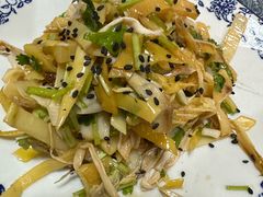 -蜗牛小馆醉乡民谣云南菜(惠新西里店)