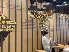 用餐区-星巴克臻选(上海合生汇1F店)