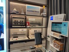 -博士眼镜集团石人工眼镜(虹口万泰店)