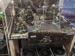 -钟书阁(群光广场店)