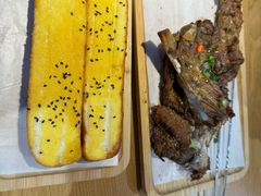 -三顾烤庐·烤鱼·烧烤·龙虾(奉贤店)