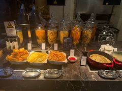 -广州万富希尔顿酒店·感趣自助餐厅·金秋蟹宴生蚝海鲜刺身