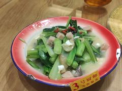 东溪腐乳焗上汤菜心-郑百万·百万卤鹅重庆菜馆·家宴旗舰店(动物园店)