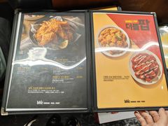 -BHC炸鸡(明洞总店)