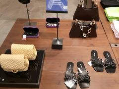 -URBAN REVIVO(上海中庚漫游城店)