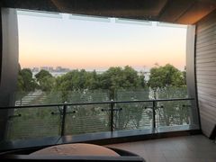 -上海滴水湖皇冠假日酒店