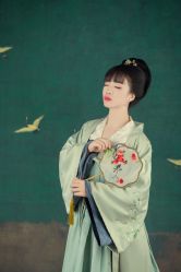 -盘子女人坊古装写真摄影(厦门总店)