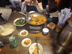 -富正毅三下锅·湘西韵味(天门山索道店)