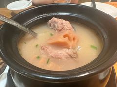 -莲餐厅·湖北菜·潜江小龙虾店(愚园路店)