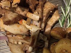 手抓孜香羊排-小厨娘淮扬菜(六合欢乐港店)