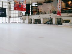 -冰纷万象滑冰场(深圳万象城店)