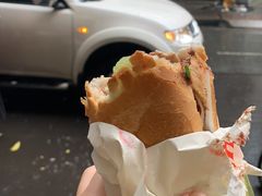 -Bánh Mì Huynh Hoa