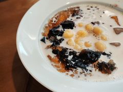 娟姗奶大满贯-RUXU入续鸳鸯糖水铺(万菱汇店)
