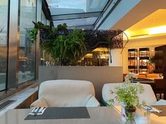 -亮马河饭店翠雅咖啡厅