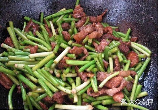 玉米厨房一一下酒下饭的蒜苔炒牛肉