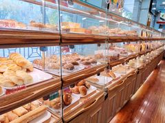 面包甜点陈列柜-新侨三宝乐面包店(崇文门店)