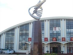 不知名雕塑-海军上海博览馆