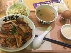 -熊吞·大碗丼烧肉饭(济宁万达广场店)