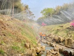 -雪山彩虹谷景区