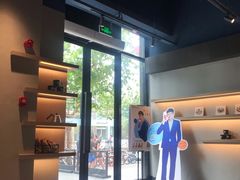 -瑞幸咖啡(巴黎春天陕西路店)