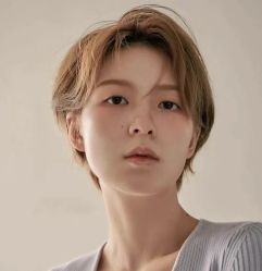 -BULB STUDIO 巴柏明星发型工作室