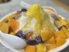 芒果芋圆牛奶绵绵冰-水牛奶皇后糖水铺