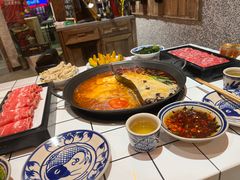 -旧街市鲜货老火锅(大光路店)