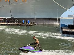 -泰达航母主题公园