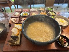 银米·来吃一碗好米线-银米·云南传统过桥米线(双廊黑金冠店)