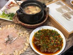 干贝鲜虾鲜蚝砂锅粥-官塘鱻鱻鱼生