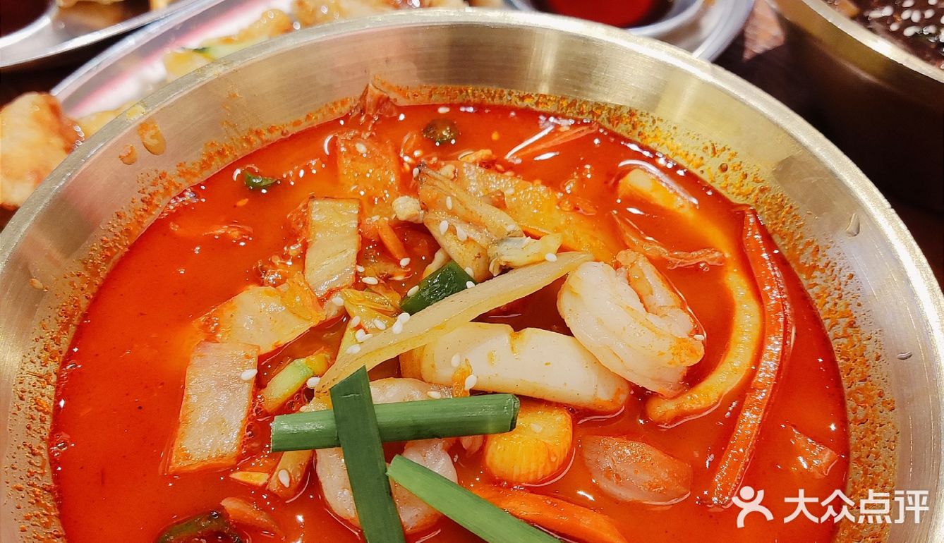 时尚天河新店❗来自韩国的炸酱面🍜糖醋肉[色]