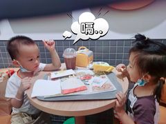 -麦当劳(百联西郊购物中心店)