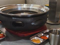 -围炉肉舍•炭烤活鳗•丹东海鲜烤肉(步行街店)