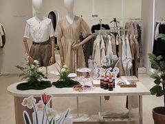 -王府井奥莱临潼小镇(临潼店)