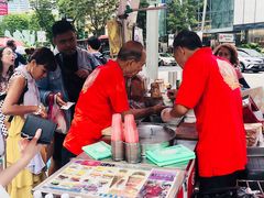 -詹爷爷乌节路街头冰淇淋