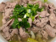 奔跑牛肉汤-犇逸·乐山跷脚牛肉·四川现炒(览海店)