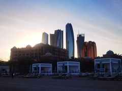 -阿提哈德塔