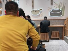 等位区-小满手工粉(北京来福士店)