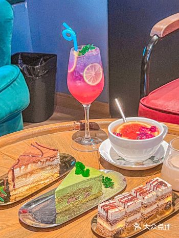 昆明市中心首家️烟雾花园下午茶仿佛在空中