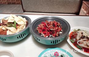 Xinjiang Chili Stir-Fried Pork