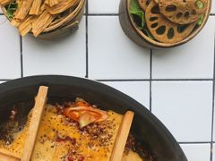-瓜西西重庆火锅(花溪店)