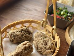 -包整·丝娃娃(一览甲秀楼风景店)