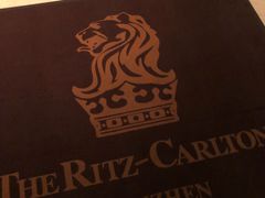 -深圳星河丽思卡尔顿酒店