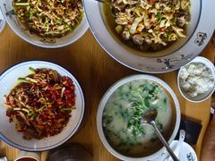 -小洞天柴火土菜馆