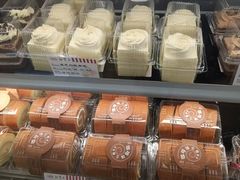 -红宝石·鲜奶小方·海派西点房(丰庄店)