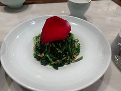 -满江红四季餐厅 · 国家五钻级酒家(新纪元大酒店店)