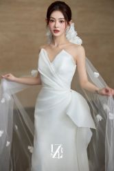 -Renee芮亦婚纱(原丽莎)