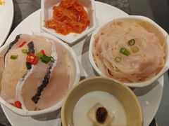 -牛YO寿喜烧·铁板烧和牛火锅自助(市府恒隆店)