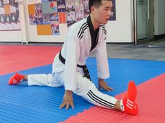 -adidas壹跆运动馆(世纪经贸大厦店)