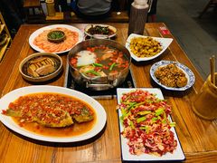 -苗家大院酸汤鱼(贵阳北站店)